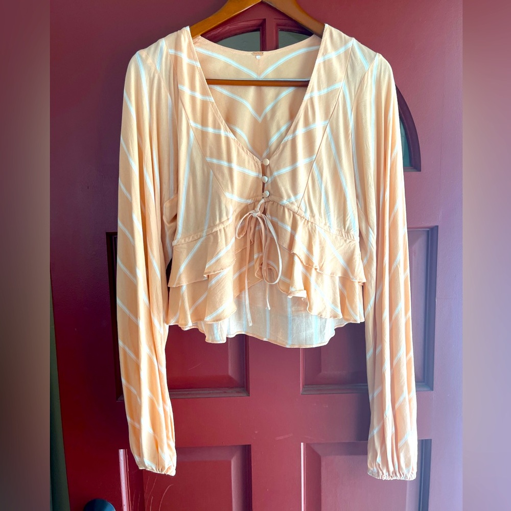 FREE PEOPLE peach 🍑 and white striped long sleeve cropped blouse